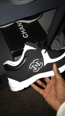 Chanel runner