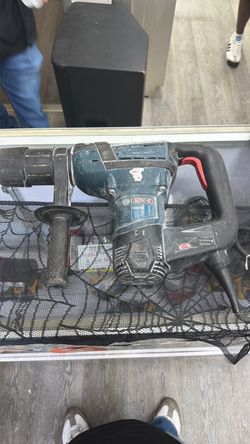 Bosch RH540M 1-9/16 in. SDS-max® Combination Rotary Hammer