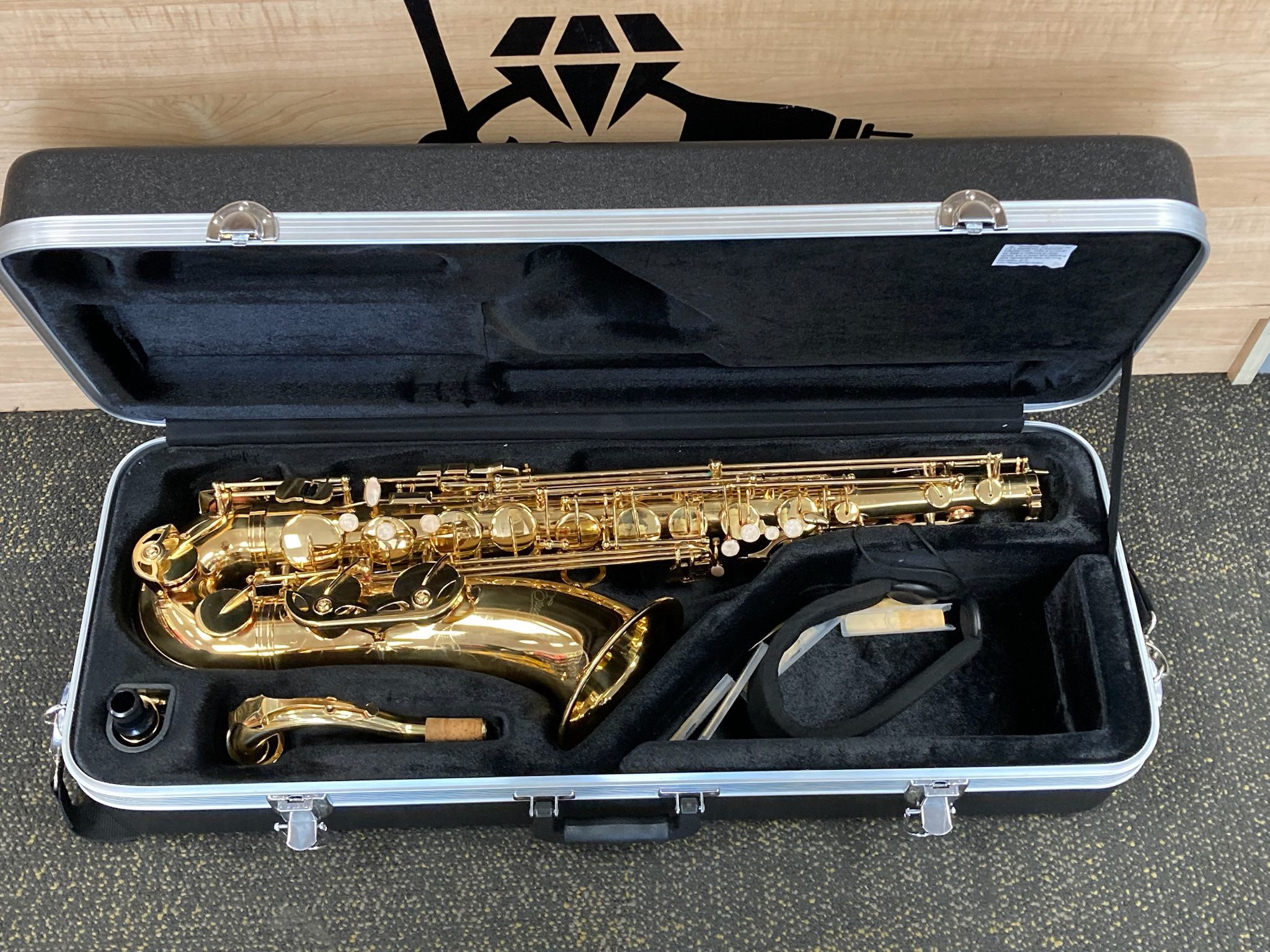 Etude ETS-200 Student Series Tenor Saxophone with Case