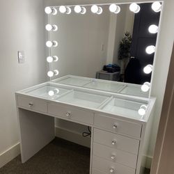 Makeup Vanity Glass top with Mirror / price includes delivery and assembly, Financing  available  