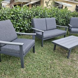 Brand New Large 4 Piece Outdoor Patio Furniture Set 
