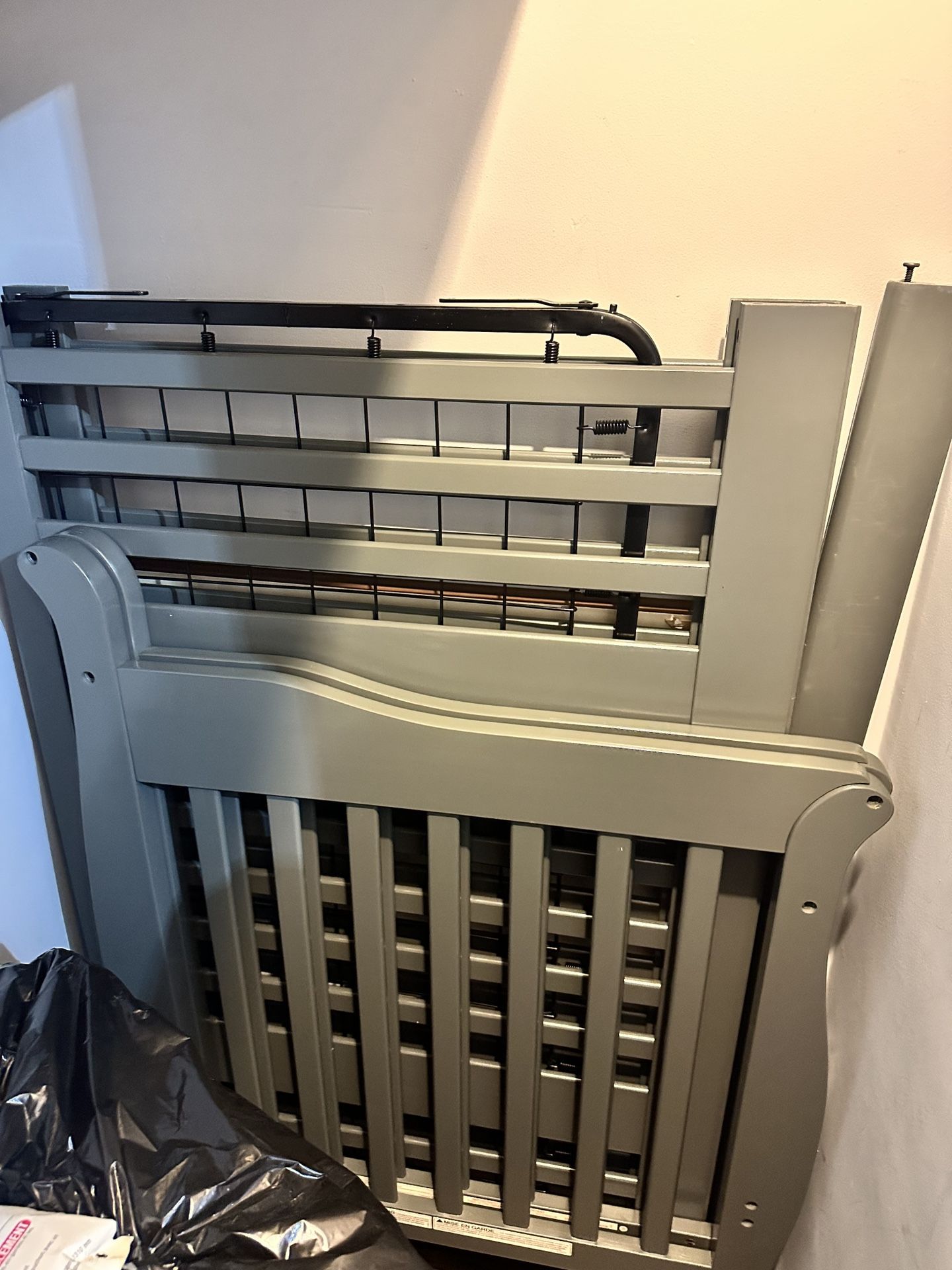Tuscany Convertible 4-1 Baby Crib Like New