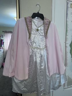 Halloween , princess dress & cape