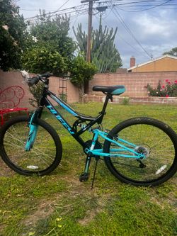 Women Huffy Mountain Bike