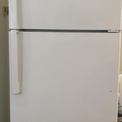 GE Top Freezer Fridge