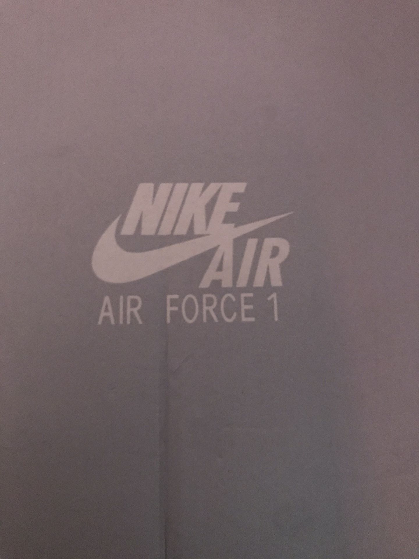 Air Force 1’s (Nike Air)