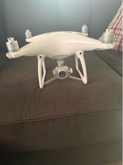 Dji phantom 4 pro drone