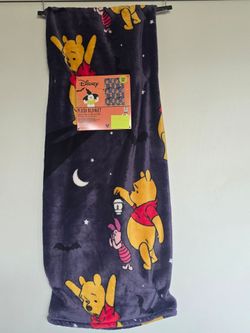 Winnie The Pooh Halloween Throw Blanket