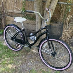 26 BEACH CRUISER 1 SPEED  NEW BASKET READY TO RIDE  - TUNE UP DONE ✅