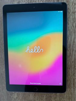 iPad 128GB 9.7” 6th Gen