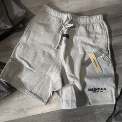 essential shorts