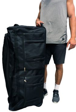 Giant rolling duffel