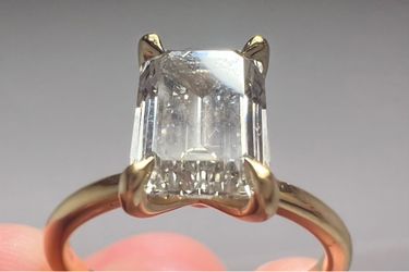 Brilliant Earth 2.79ct Emerald Cut Lab Diamond Ring (IGI Certified, VS2, 18K Gold, Size 9)