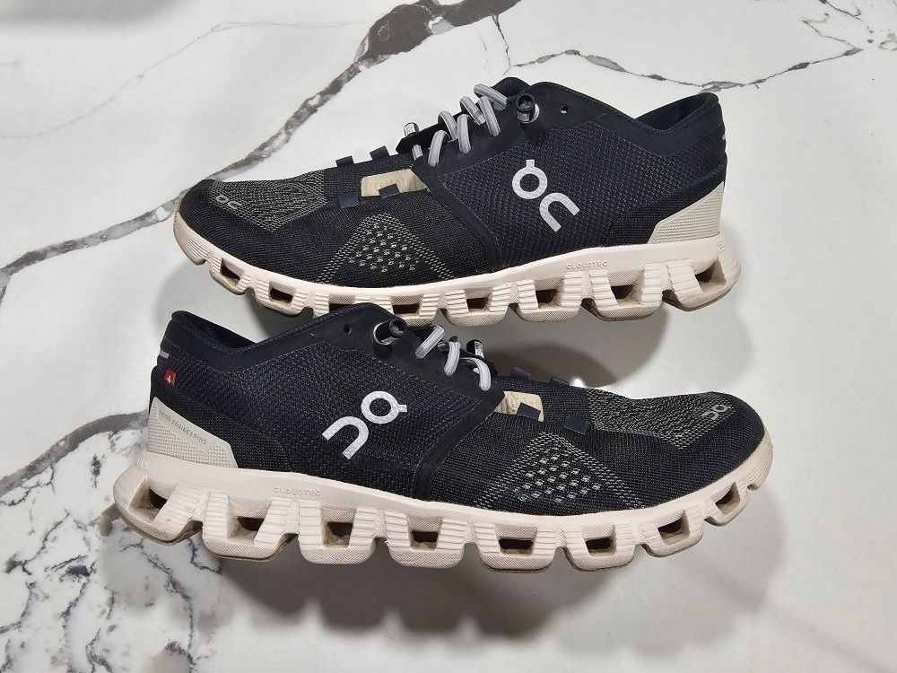 On Cloud X 3 Pearl Black Size 7.5 US Women's Running Casual Shoes