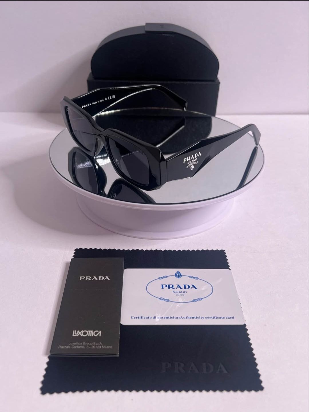 Prada PR 17WS Designer Sunglasses – Excellent Condition