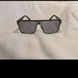 Louis Vuitton  Female Sunglasses