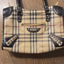 Burberry purse