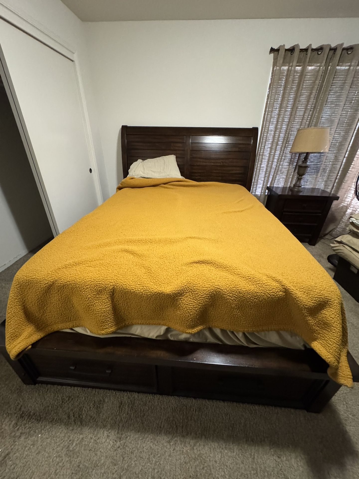 Queen Bedroom Set