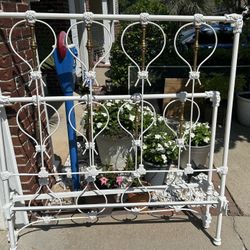 Antique iron/Brass Bed