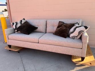 ETHAN ALLEN LIKE NEW!!