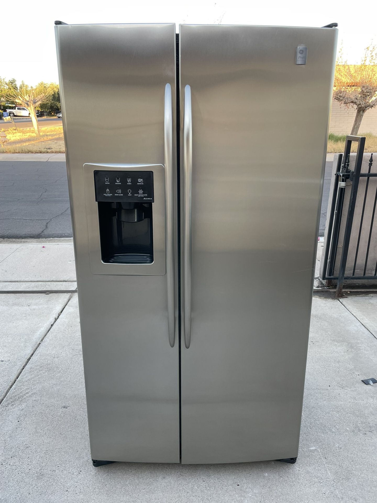 Refrigerator GE Stainless Steel
