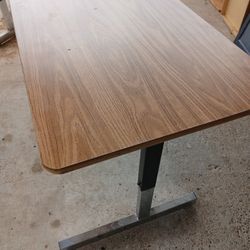 Adjustable Table / Desk 