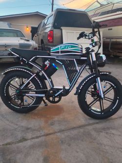Basically New Ebike used only 6 times LEDs than half mile each time