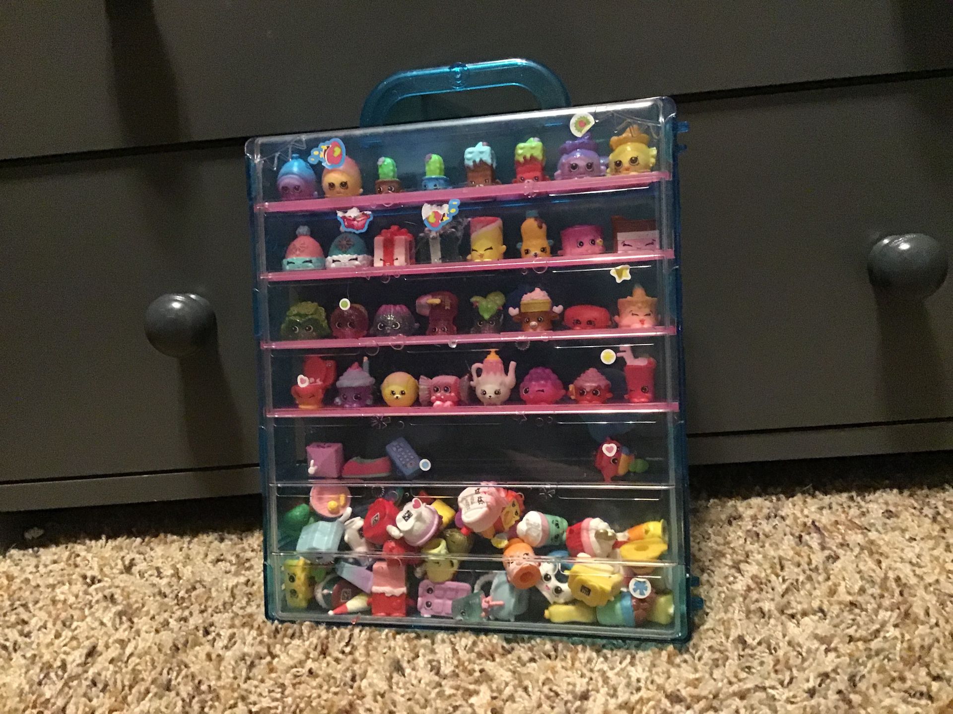 78 shopkins with display case