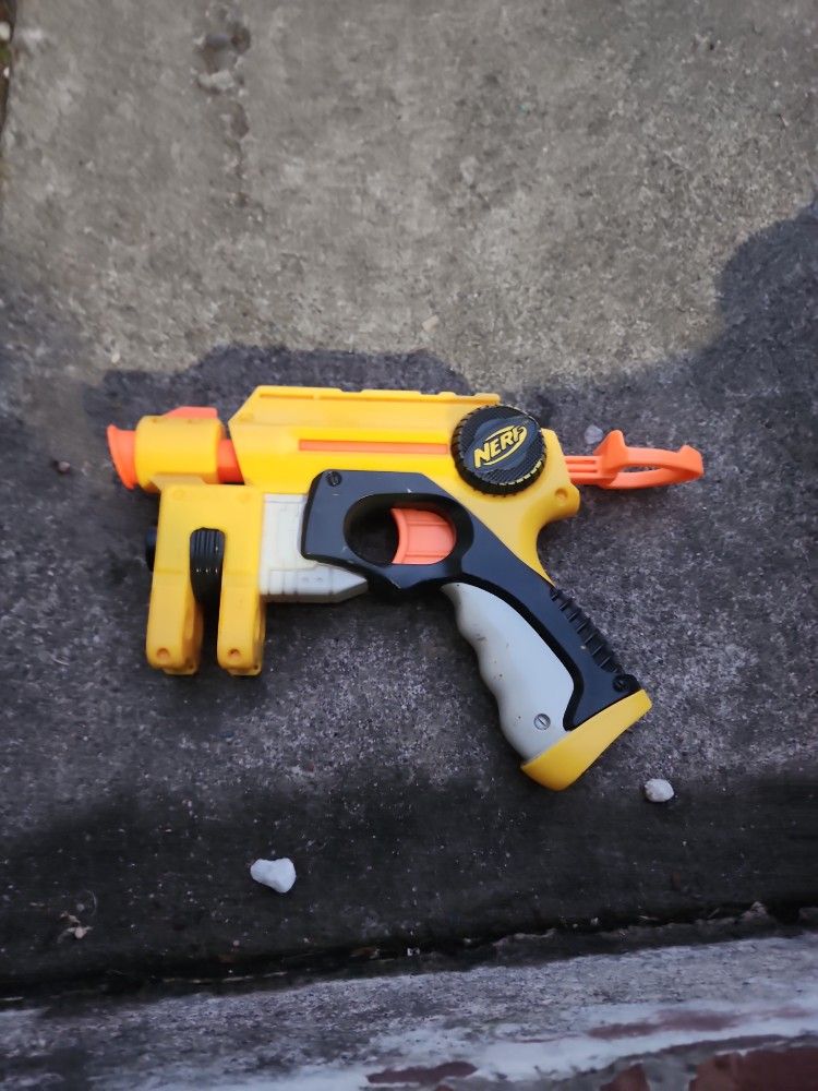 Nerf Roblox Adopt Me! Blaster for Sale in Irvine, CA - OfferUp