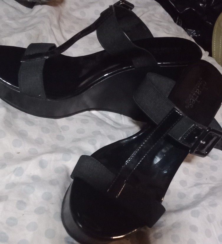 Charles By Charles David Black Wedge Shoes