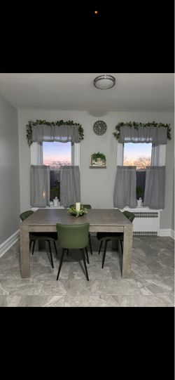 Fall RESET! TABLE WITH 4 Chairs!
