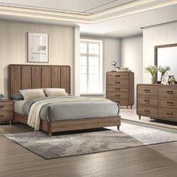 Bedroom set 4 pc Queen Size Light Brown Finish. New Especial price