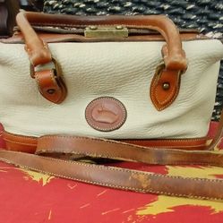 Vintage Dooney And Bourke Leather Doctor Handbag 