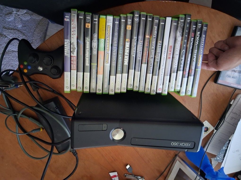 Xbox 360 S Console/controller And Game Bundle