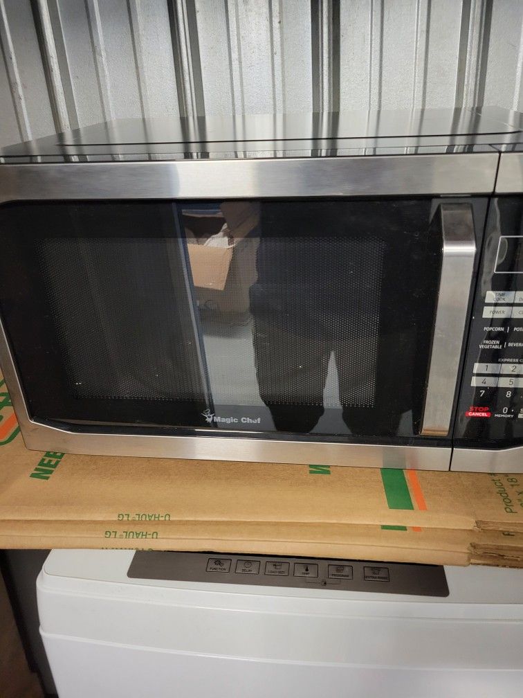 Magic Chef Microwave