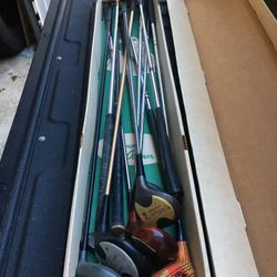 13 total random clubs and putters  Multiple brands in Arnold Palmer box  