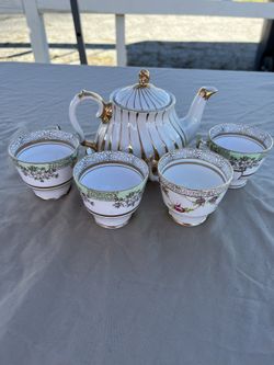 Porcelain Tea Set