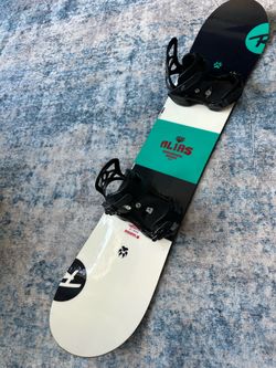Rossignol 130 cm kids snowboard/bindings/new wax-also so boots/goggles/helmet/globe/pants/coat