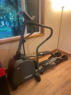Elliptical trainer- gym quality