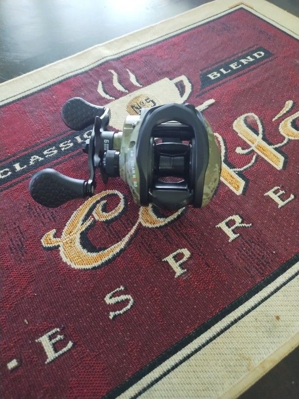 Lews American Hero Bait Caster Reel 