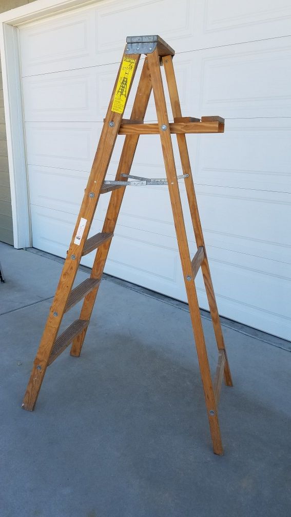 6' 'A' frame wooden ladder for Sale in Ramona, CA OfferUp