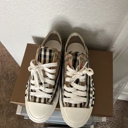 Burberry shoes