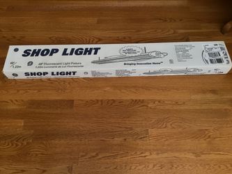Shop light GE - 48”  2 bulb fluorescent light fixture