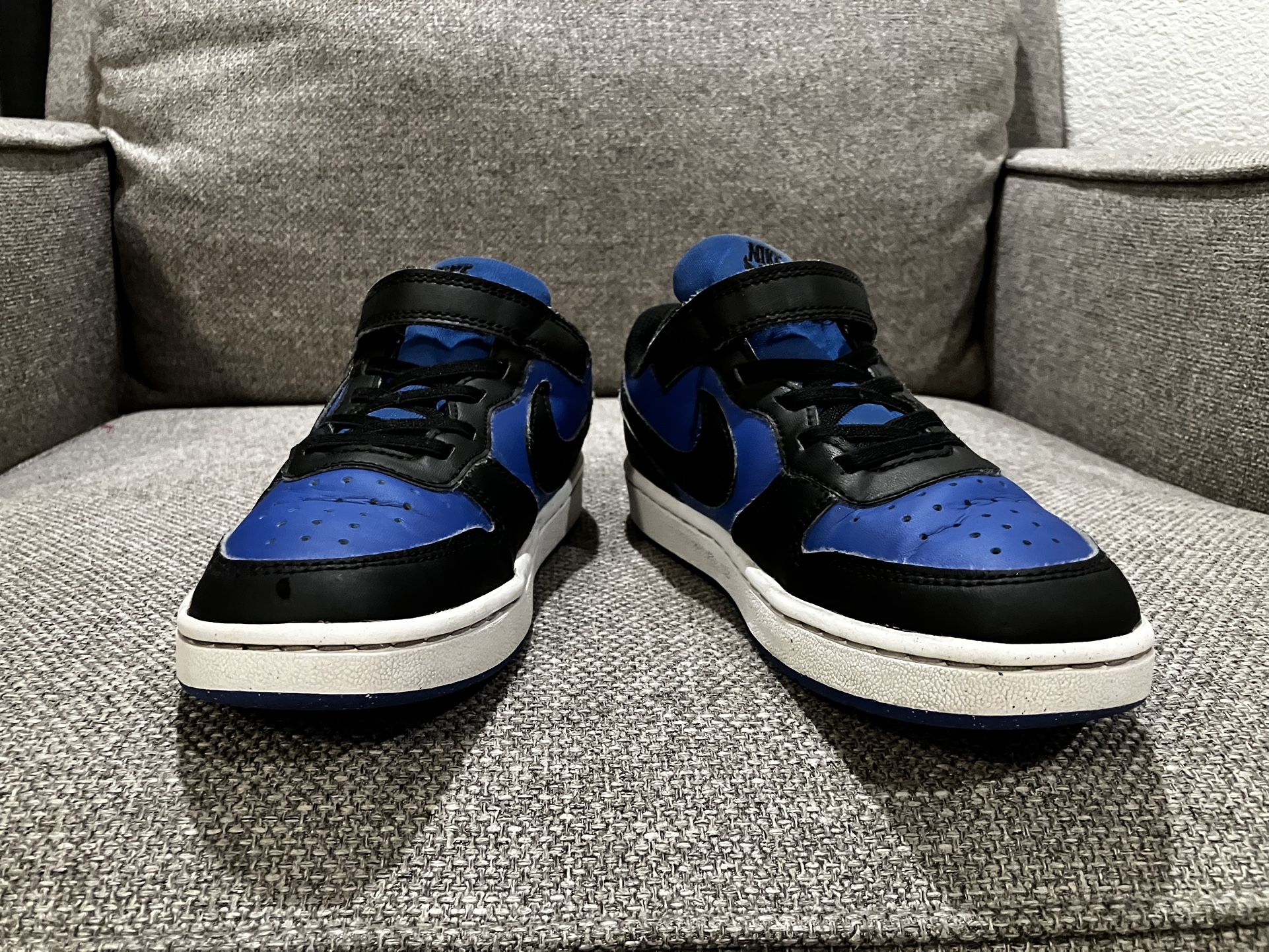 Nike Shoes Size 2y