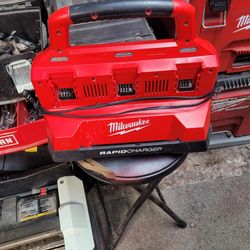 Milwaukee 6 bay charger