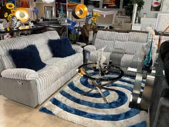 Elegante  Sofa And Loveseat En Liquidation, Solo $999