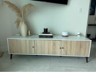 TV stand/media console