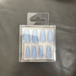 Press on nails