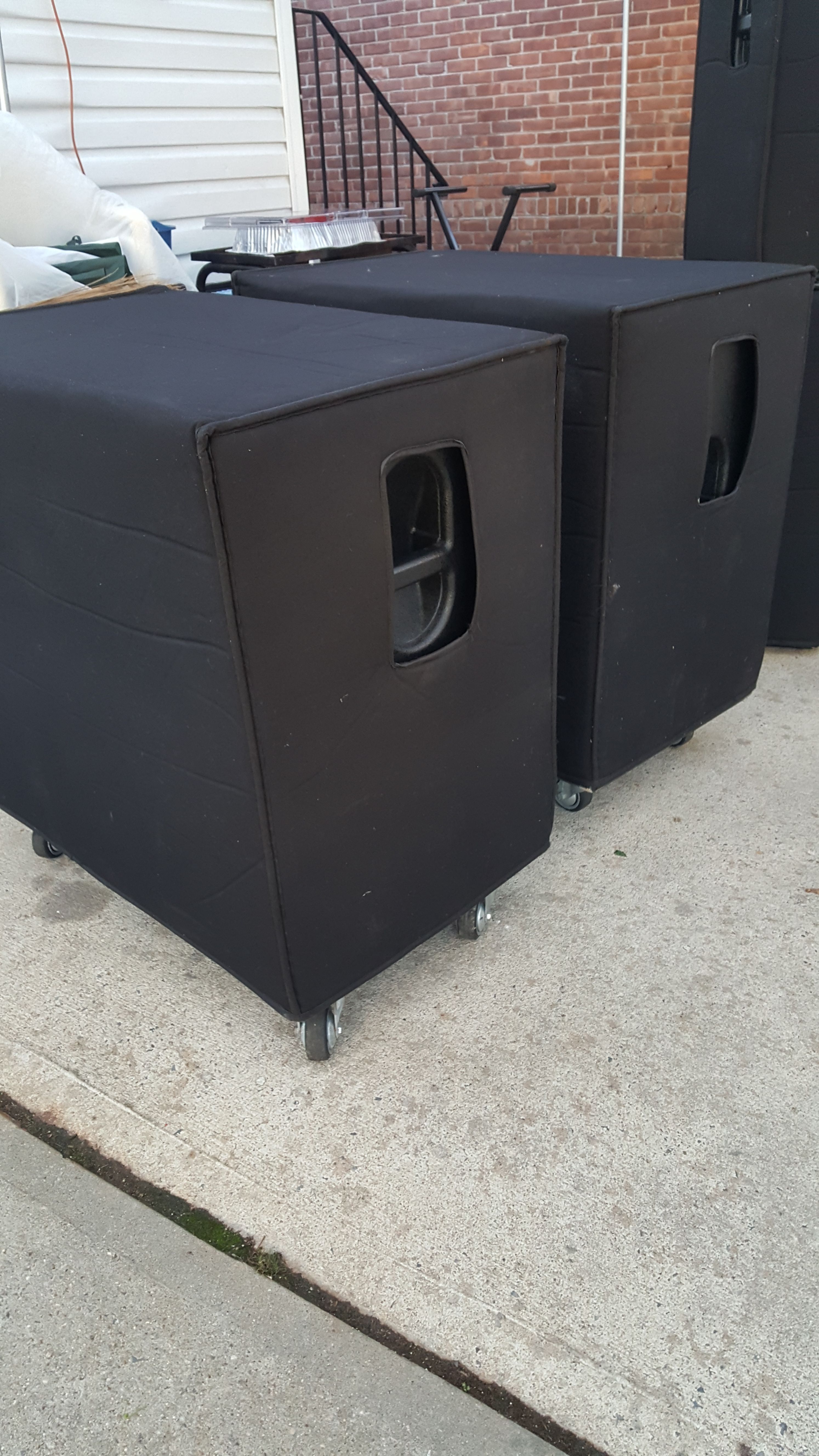 PAIR of EAW fr250z duel 15" compact subwoofer, comes with covers and wheels.
