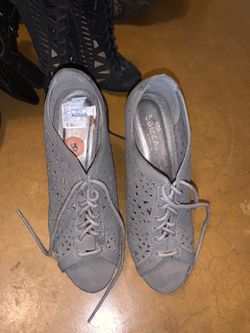 NEW / SLIGHTLY USED HEELS & SANDALS !